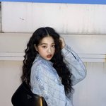 [<b>뷰티</b>패션] ０４년생 장원영 명품백 표정 개빡쳐 ㅠㅠㅠ