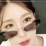 [이것좀봐줘] 이 사진 같은 <b>섀도</b> 정보 아는사람 ㅠㅠ 제발