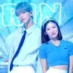 뮤직뱅크 아콩<b>MC</b> 스페셜 무대 엔딩 포즈