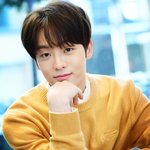 연예계 남자 아이돌 폰가족 모음.jpg