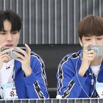[펜타곤] 꼬물꼬물 집중한 우리 막내