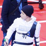 [군대] 태형이 양궁<b>선수</b>였음 얼굴보느라 경기 집중못할듯
