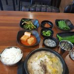 [이것좀봐줘] <b>평일</b> 낮에 순대국밥집에서 혼밥 해본 사람