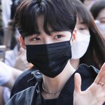 <b>이분</b> 뉴야?
