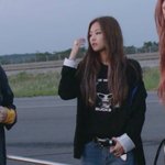 제니 <b>이사진</b> 뭔가