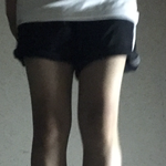 [이것좀봐줘] 이거 다리 휜거임…?
