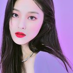 얘들아<b>이분</b>누구야 나지나가다 주웟는데 아무리찾아도 모르겟어 너무예뻐