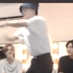 [NCT즌] 춤은 또 왜이리 <b>뻣뻣</b>함