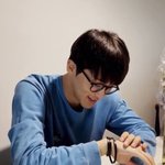 [NCT즌] 재휸쓰가 <b>오다</b>주웠다한 얘기할때 팔찌 너무 소중하게쳐다봐