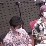 나<b>재민</b> 라디오할때 휴대폰 봤다는 거