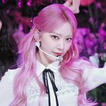 <b>찬열</b>이랑 사쿠라랑 진짜 닮았다