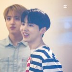 [펜타곤] 뒤에 <b>우석</b>이 표정이