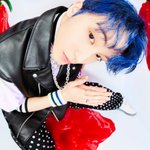 대형은 애초에 그런 퀄리티로 티저 안<b>냄</b>