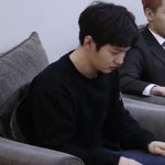 [BTOB] 이창섭 약간 <b>뻘쭘</b>할때 나오는 자세