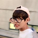 [군대] 김태형은 어케 <b>이런사진</b>을 찍을수있어