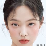 아까 제니 <b>포샵</b> 열심히 했는데