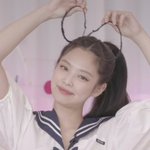 <b>제니</b> 얼굴 진짜 작더라..