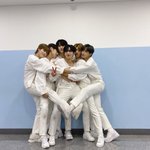 [<b>위아이</b>] 판에 진짜 루아이 없냐