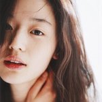전지현이 <b>자다</b> 일어나서 찍었다는 화보