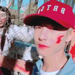 <b>런쥔</b>이랑셀카찍음