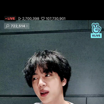 [엔터톡] 방탄 <b>진</b> 케이스 뒤 폴라로이드
