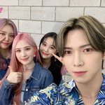 [에이티즈] 오늘 완전 <b>여름휴가</b> 컨셉인가봐