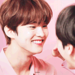 지<b>창민</b> 웃는 거 볼 사람