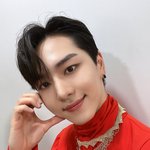 [펜타곤] 야 키노 오늘 벌써 12시 <b>하나봄</b>
