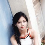볼 때마다 <b>참신</b>하게 예쁜 女돌