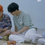 [에이티즈] 우리 떵화 <b>아빠다리</b> 못해서