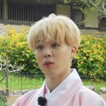 [군대] <b>박지민</b> 이럴때마다 귀여워죽겠어