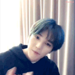 [우리<b>태용님</b>] 설레게 바라보는 태용