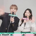 정우 <b>민주</b> 벌써부터 스킨십하네 ㅋㅋㅋ