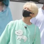 [세븐틴] 설마 <b>윤정한</b> 저 가방까지 맨거야..?