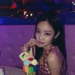 제니는 <b>지디</b>이랑 사귀기 전과 후에