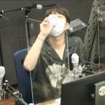 마스크 쓴 아이돌의 물마시는 4가지 방법