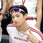 잘생긴거 <b>짜릿</b>하다
