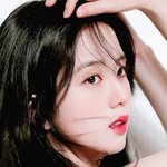 로맨스 판타지 <b>속</b> 주인공 in <b>여</b><b>돌</b>