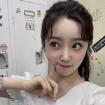 [모두드루와] 라잇썸 히나 <b>인별</b> 셀카 업로드 했는데 너무 예뻐