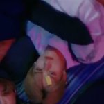 [스키즈] 리농 <b>이마</b>에 멀 자꾸 붙이냐
