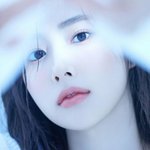 너네 <b>화장</b>할 <b>때</b> 머보면서 함?
