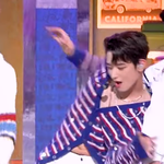 주연 의외로 <b>뱃살</b>있네