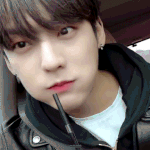 남은 음식 챙겨가는 민혁이❤️ 도토리 챙겨서 집에가는 <b>다람쥐</b> 같다