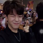 [스키즈] 테이덜 내가 찾고있는 <b>셀카</b>가 있는데.....