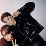 이 아이돌 <b>둘</b> <b>다</b> 누구야????
