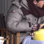 [EXO] 근데 이거 <b>누가</b> 들고있는거임