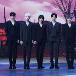 [TXT] <b>변태</b> 같음 쓰리피스인데