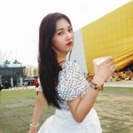 <b>요정</b> 아닐까? 낯섦 느껴질 女돌