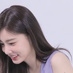 강혜원 웃는거 개이쁜데 왜 콤플렉스지