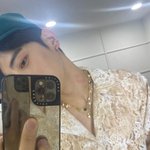 차은우 목에 입술 자국 주인공